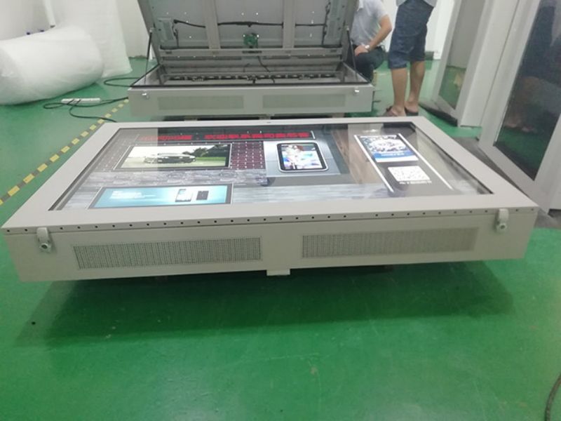 65寸戶外壁掛廣告機(jī)-06